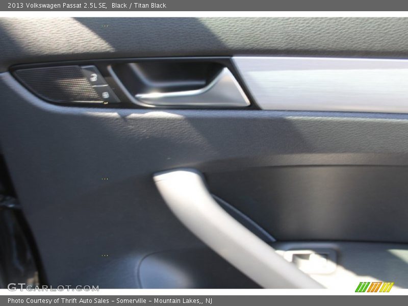Black / Titan Black 2013 Volkswagen Passat 2.5L SE