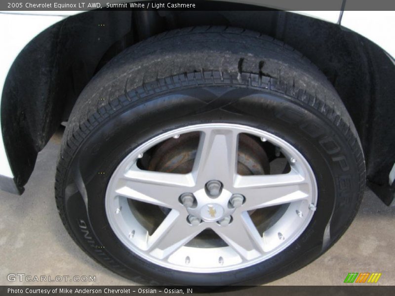 Summit White / Light Cashmere 2005 Chevrolet Equinox LT AWD