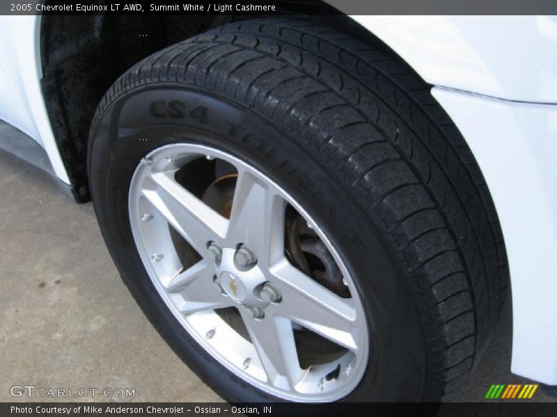 Summit White / Light Cashmere 2005 Chevrolet Equinox LT AWD