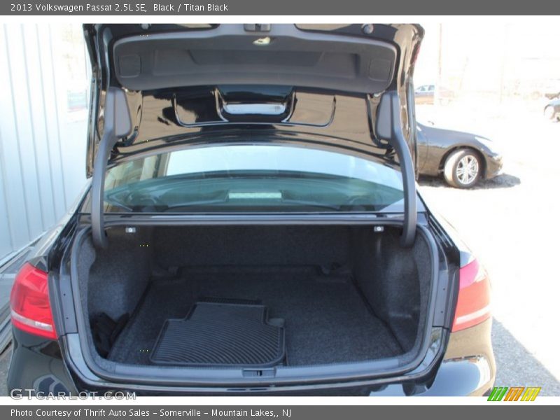 Black / Titan Black 2013 Volkswagen Passat 2.5L SE