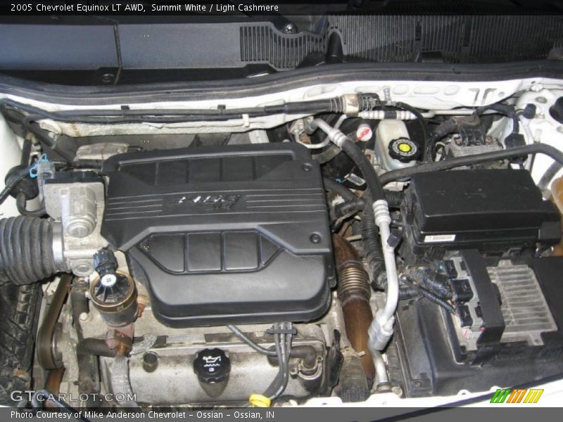 Summit White / Light Cashmere 2005 Chevrolet Equinox LT AWD