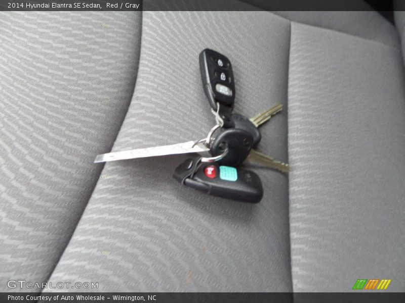 Red / Gray 2014 Hyundai Elantra SE Sedan