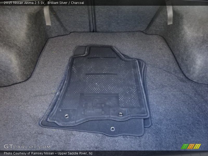 Brilliant Silver / Charcoal 2015 Nissan Altima 2.5 SV