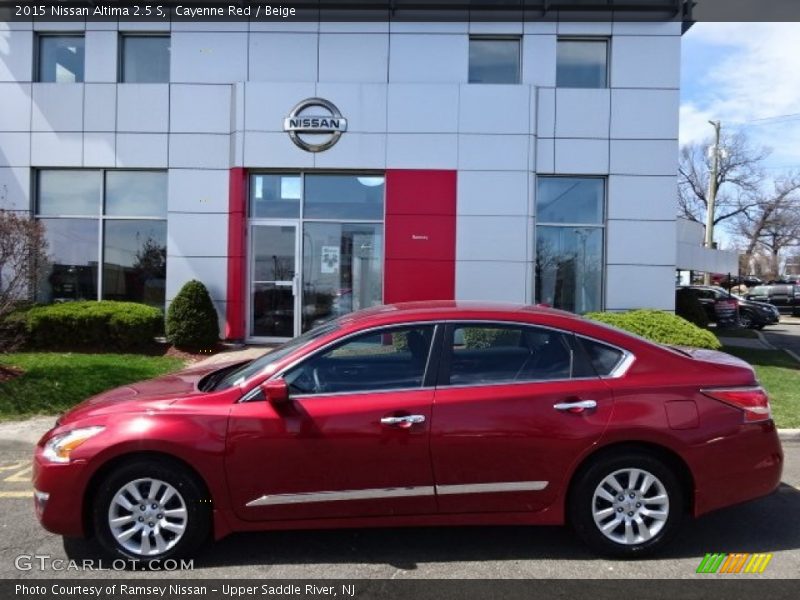 Cayenne Red / Beige 2015 Nissan Altima 2.5 S