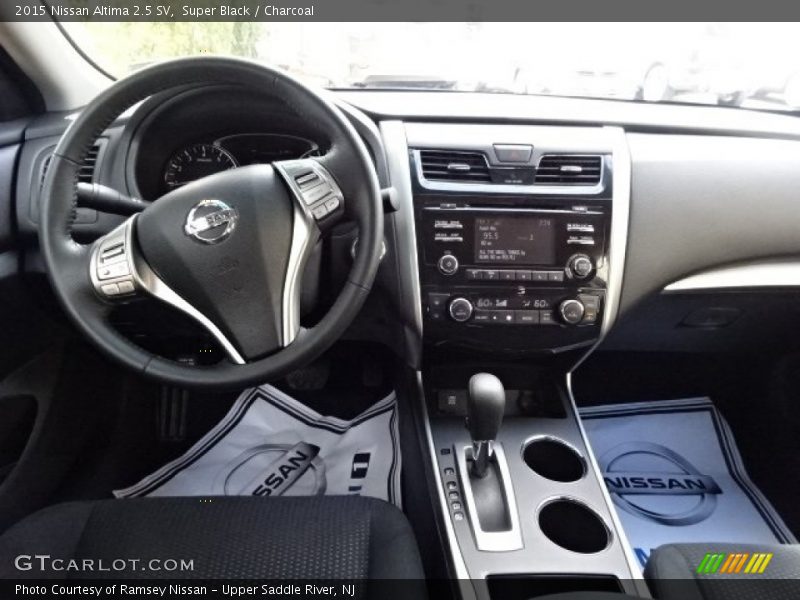 Super Black / Charcoal 2015 Nissan Altima 2.5 SV