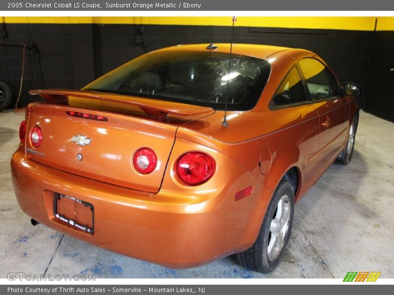 Sunburst Orange Metallic / Ebony 2005 Chevrolet Cobalt LS Coupe