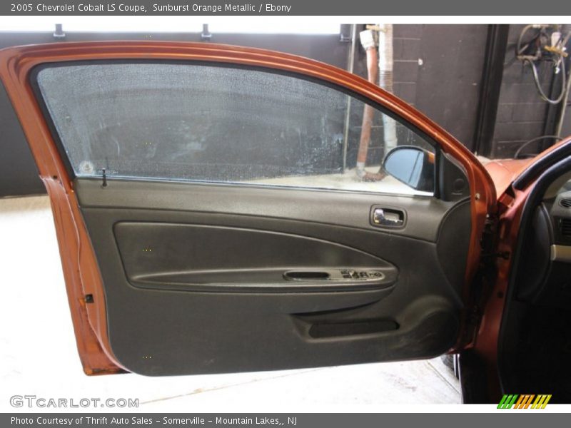 Sunburst Orange Metallic / Ebony 2005 Chevrolet Cobalt LS Coupe