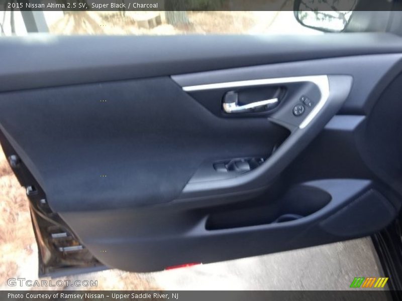 Super Black / Charcoal 2015 Nissan Altima 2.5 SV