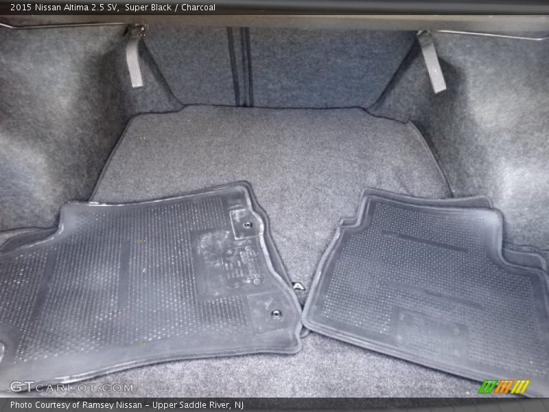 Super Black / Charcoal 2015 Nissan Altima 2.5 SV