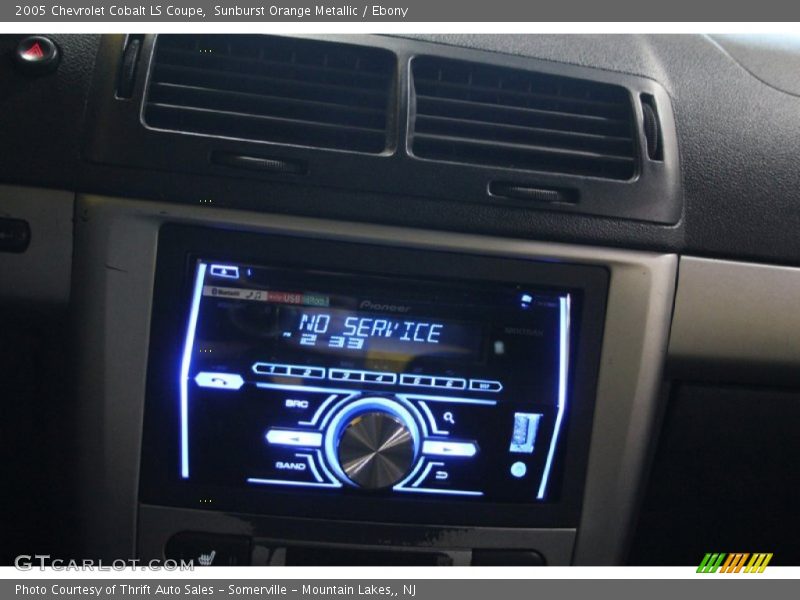 Sunburst Orange Metallic / Ebony 2005 Chevrolet Cobalt LS Coupe