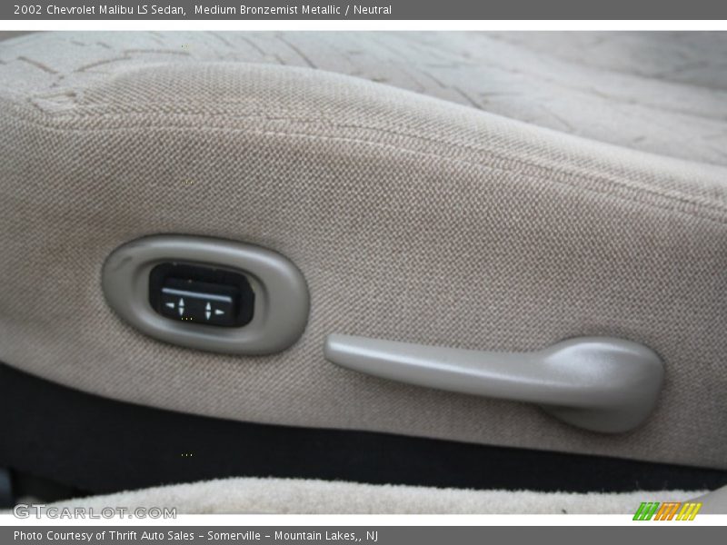 Medium Bronzemist Metallic / Neutral 2002 Chevrolet Malibu LS Sedan