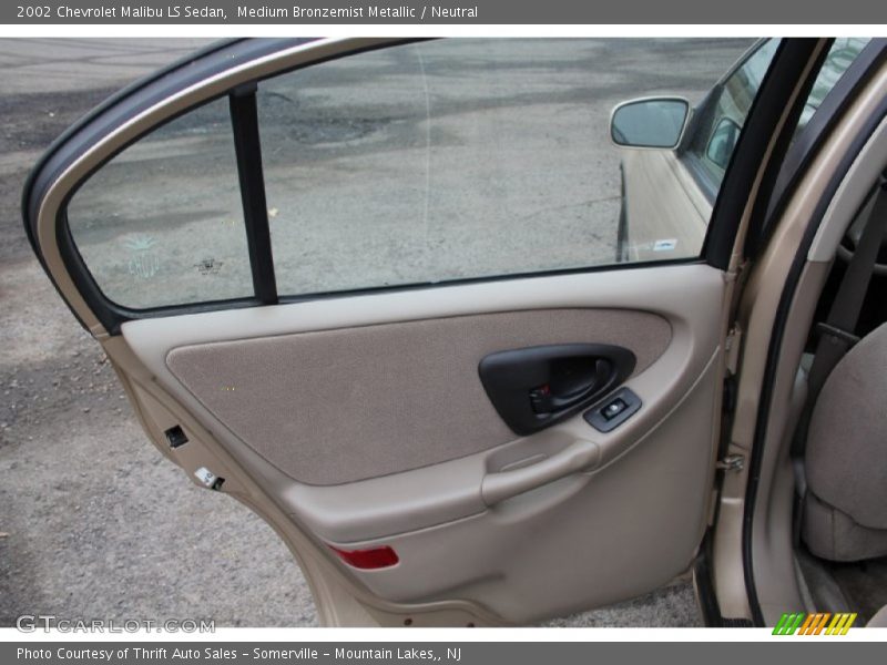 Medium Bronzemist Metallic / Neutral 2002 Chevrolet Malibu LS Sedan