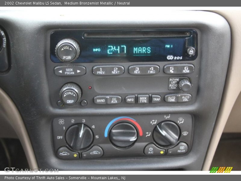 Medium Bronzemist Metallic / Neutral 2002 Chevrolet Malibu LS Sedan