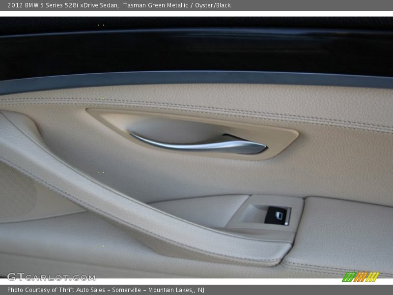 Tasman Green Metallic / Oyster/Black 2012 BMW 5 Series 528i xDrive Sedan