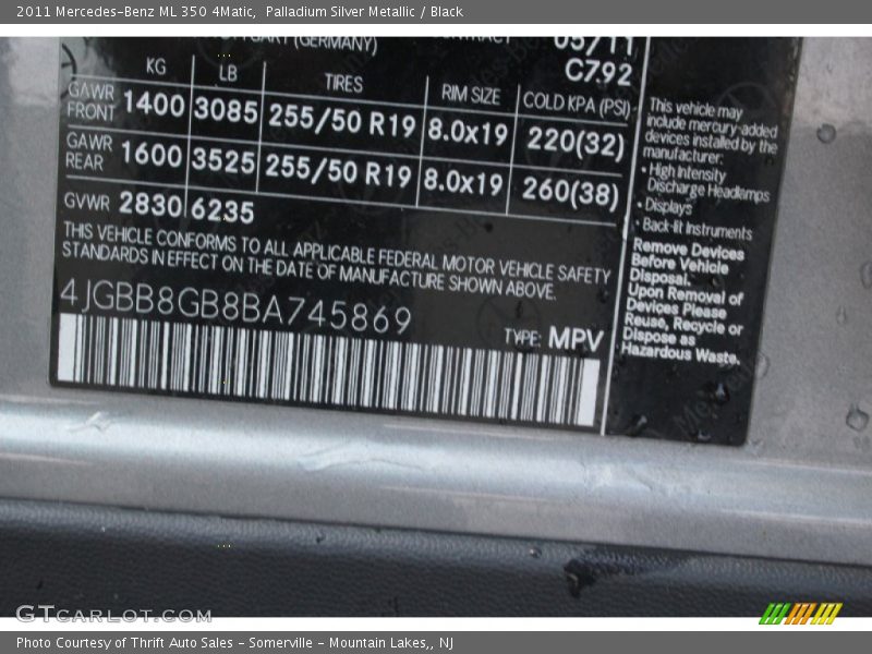 Palladium Silver Metallic / Black 2011 Mercedes-Benz ML 350 4Matic