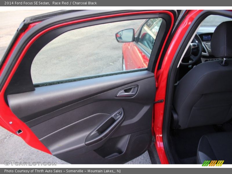 Race Red / Charcoal Black 2014 Ford Focus SE Sedan