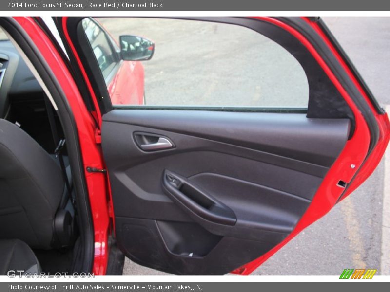 Race Red / Charcoal Black 2014 Ford Focus SE Sedan