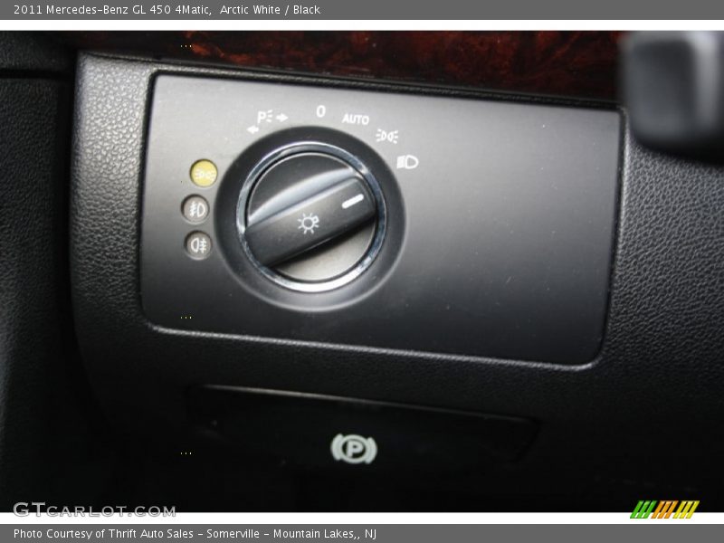 Arctic White / Black 2011 Mercedes-Benz GL 450 4Matic