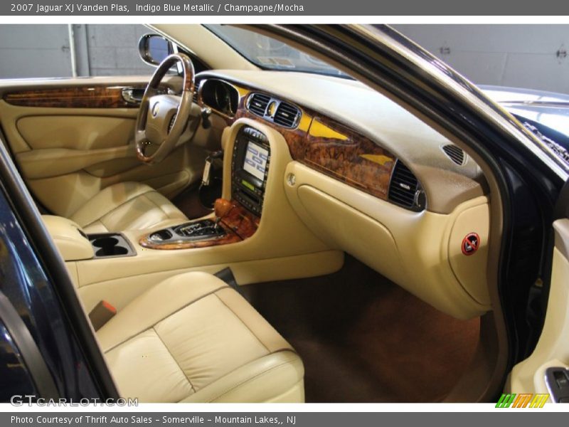 Indigo Blue Metallic / Champagne/Mocha 2007 Jaguar XJ Vanden Plas