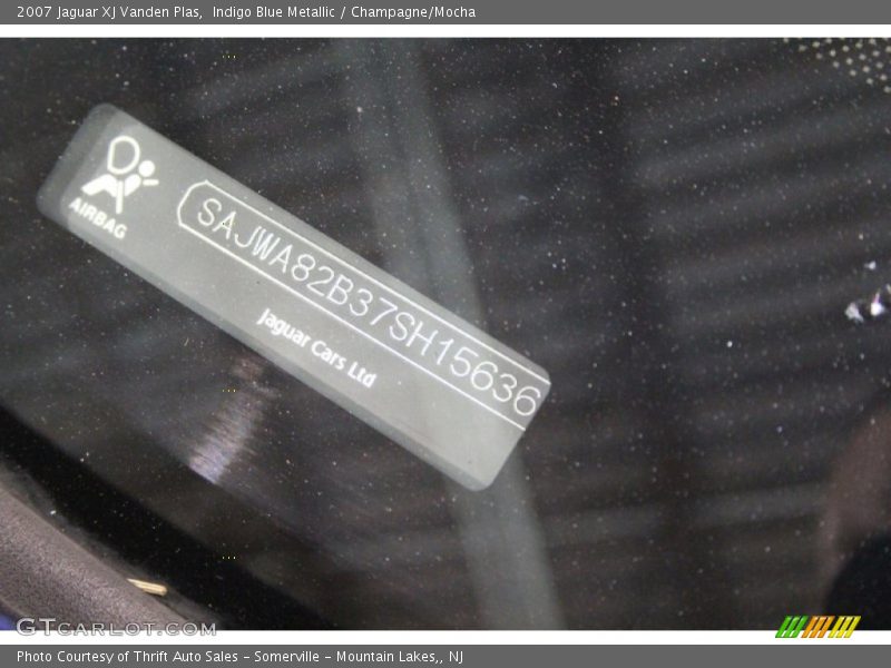 Indigo Blue Metallic / Champagne/Mocha 2007 Jaguar XJ Vanden Plas