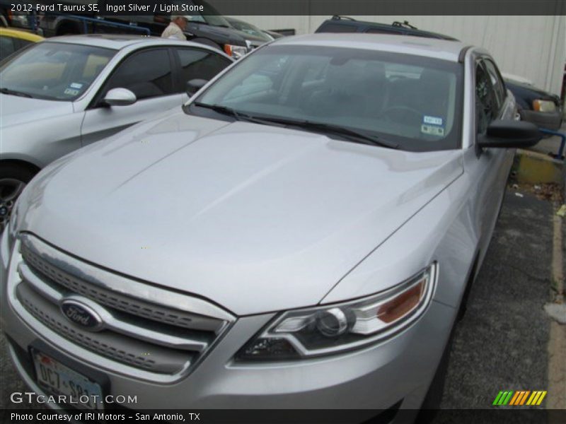 Ingot Silver / Light Stone 2012 Ford Taurus SE