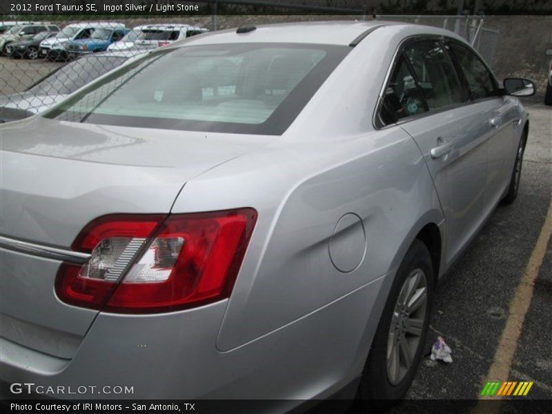 Ingot Silver / Light Stone 2012 Ford Taurus SE