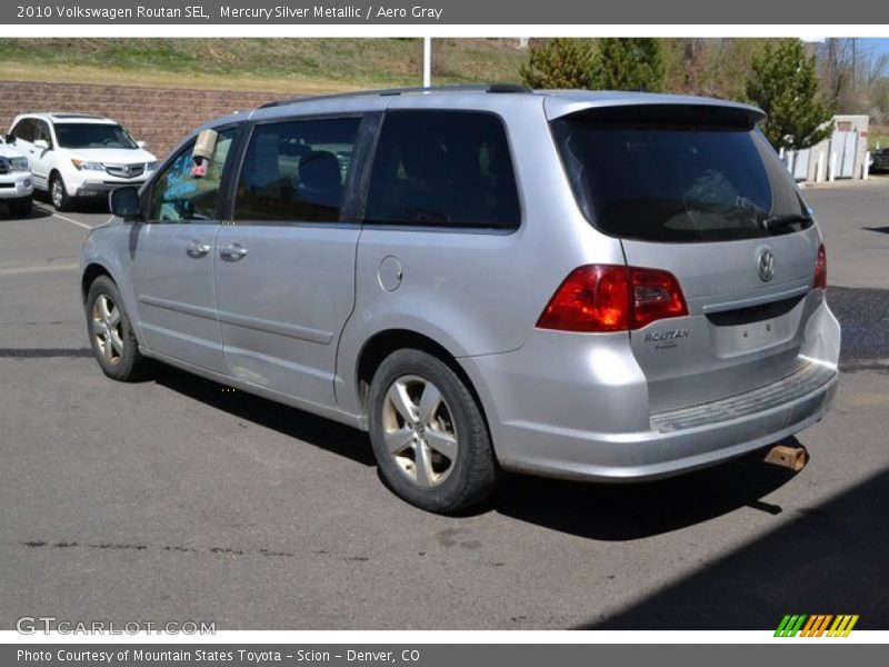 Mercury Silver Metallic / Aero Gray 2010 Volkswagen Routan SEL