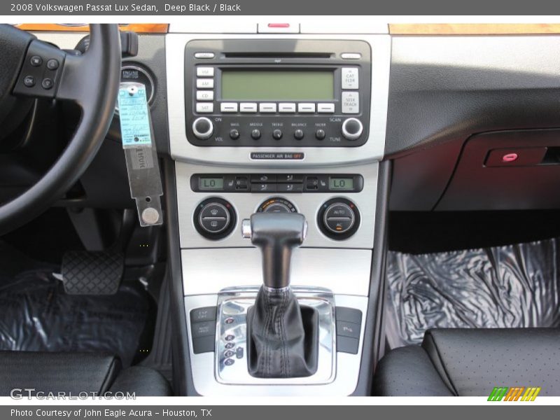 Deep Black / Black 2008 Volkswagen Passat Lux Sedan