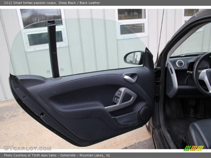 Deep Black / Black Leather 2012 Smart fortwo passion coupe