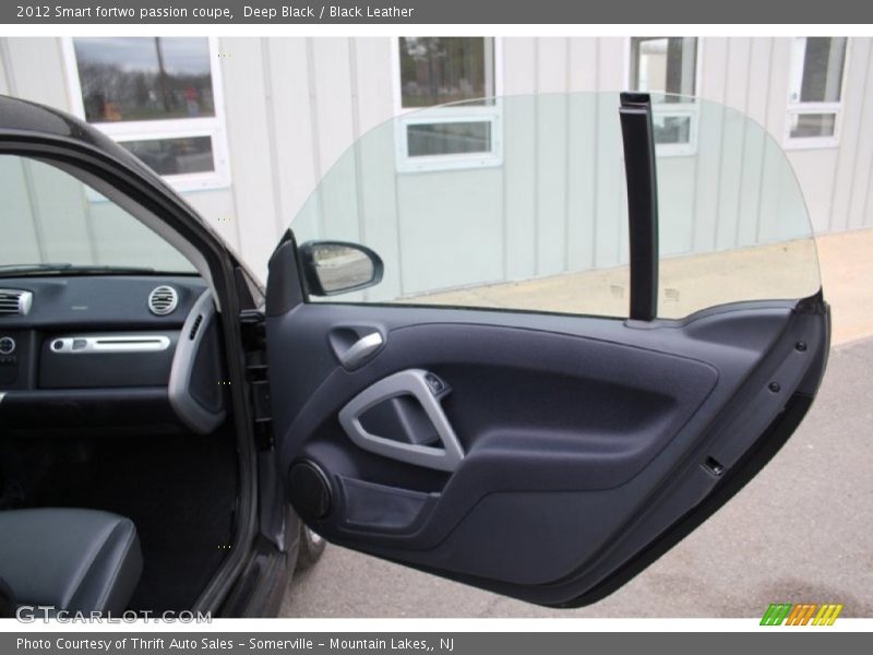 Deep Black / Black Leather 2012 Smart fortwo passion coupe