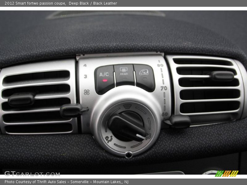 Deep Black / Black Leather 2012 Smart fortwo passion coupe