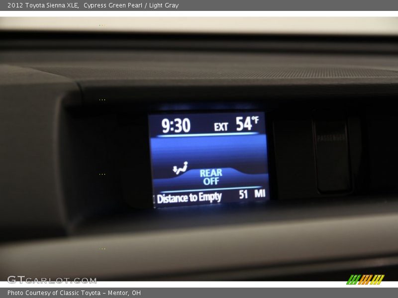 Cypress Green Pearl / Light Gray 2012 Toyota Sienna XLE