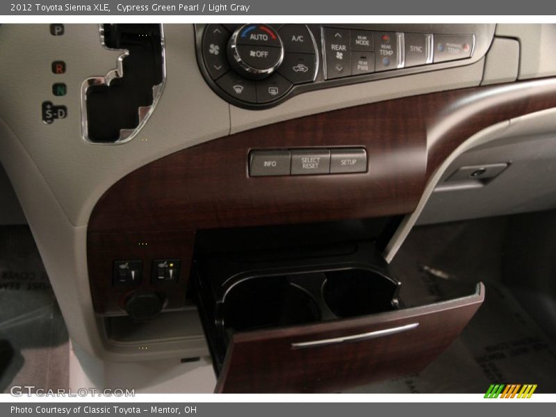 Cypress Green Pearl / Light Gray 2012 Toyota Sienna XLE
