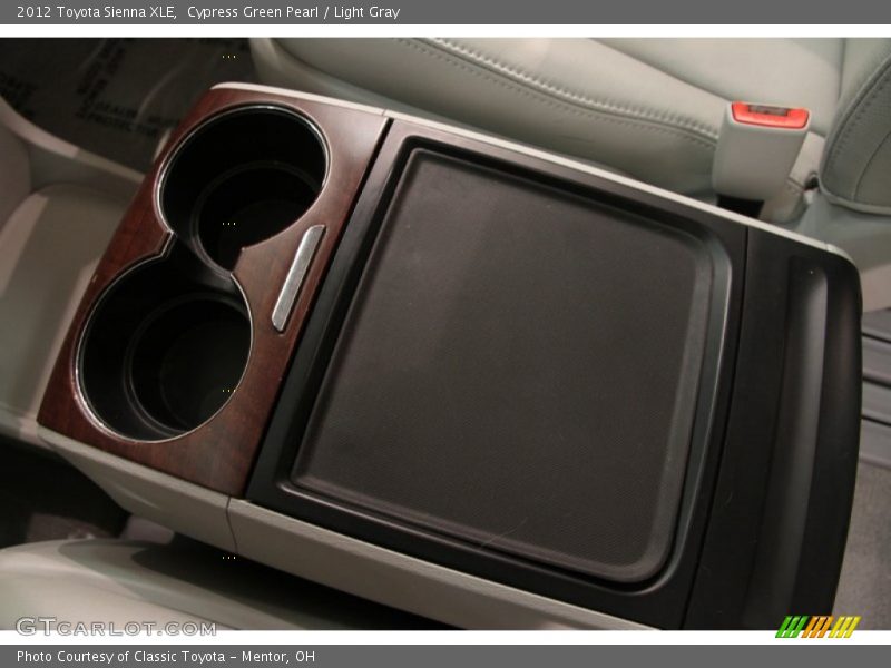 Cypress Green Pearl / Light Gray 2012 Toyota Sienna XLE