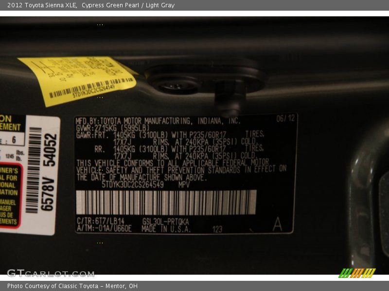 Cypress Green Pearl / Light Gray 2012 Toyota Sienna XLE