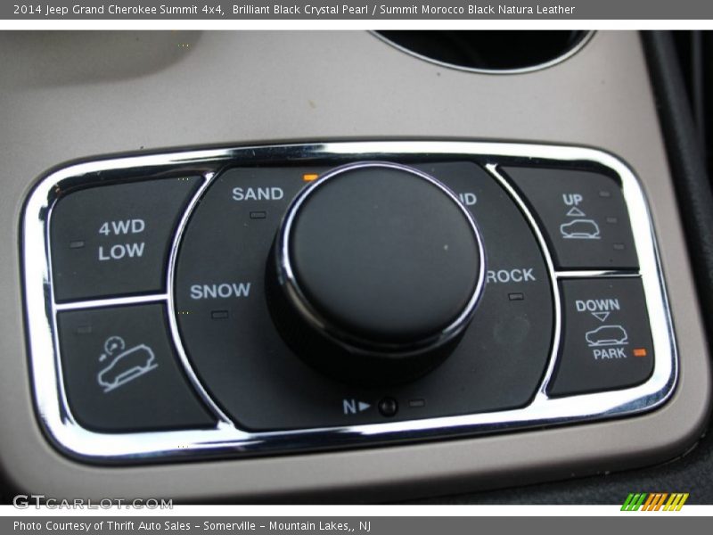 Brilliant Black Crystal Pearl / Summit Morocco Black Natura Leather 2014 Jeep Grand Cherokee Summit 4x4