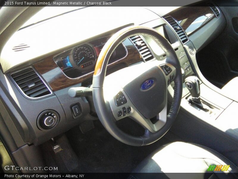 Magnetic Metallic / Charcoal Black 2015 Ford Taurus Limited