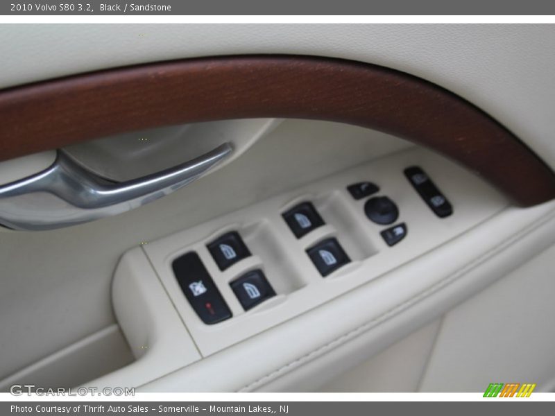 Black / Sandstone 2010 Volvo S80 3.2
