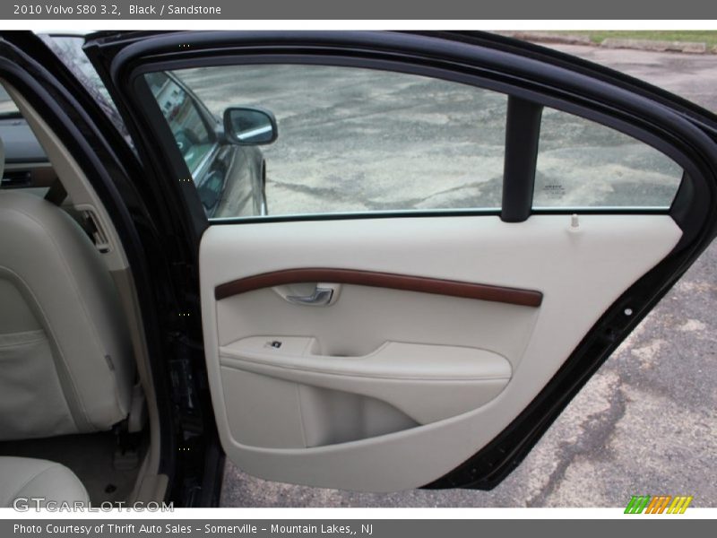 Black / Sandstone 2010 Volvo S80 3.2