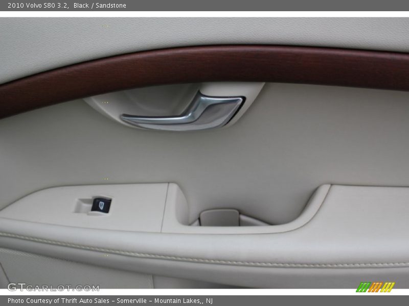 Black / Sandstone 2010 Volvo S80 3.2