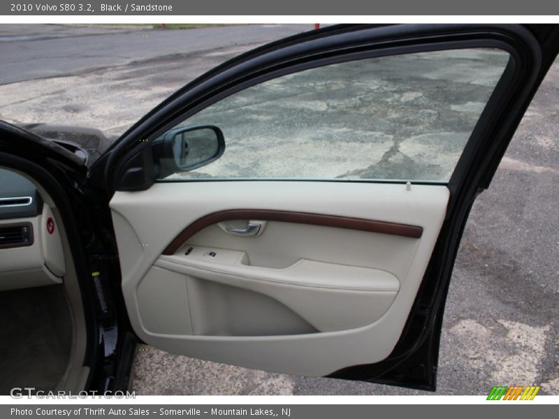 Black / Sandstone 2010 Volvo S80 3.2