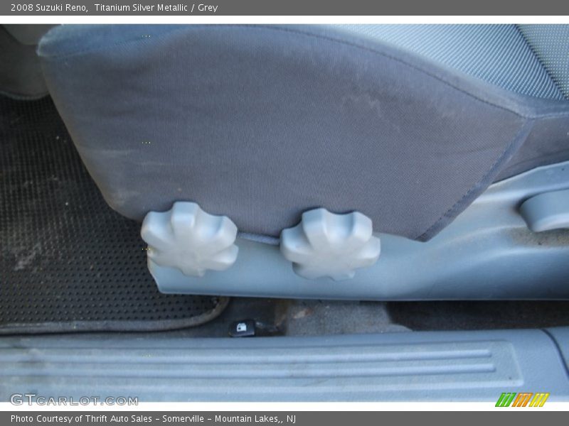 Titanium Silver Metallic / Grey 2008 Suzuki Reno