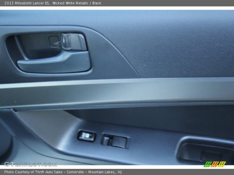 Wicked White Metallic / Black 2013 Mitsubishi Lancer ES