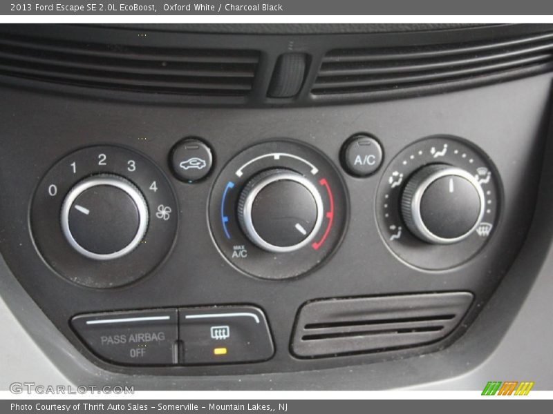 Oxford White / Charcoal Black 2013 Ford Escape SE 2.0L EcoBoost