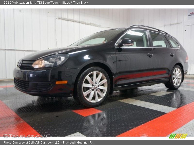 Front 3/4 View of 2010 Jetta TDI SportWagen
