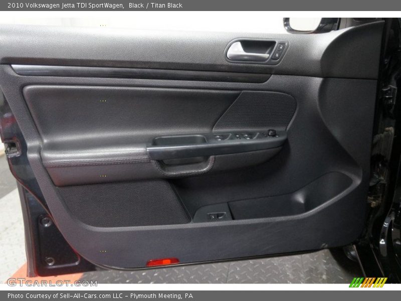 Black / Titan Black 2010 Volkswagen Jetta TDI SportWagen