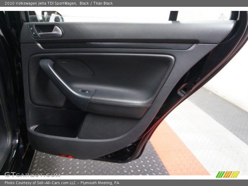 Black / Titan Black 2010 Volkswagen Jetta TDI SportWagen
