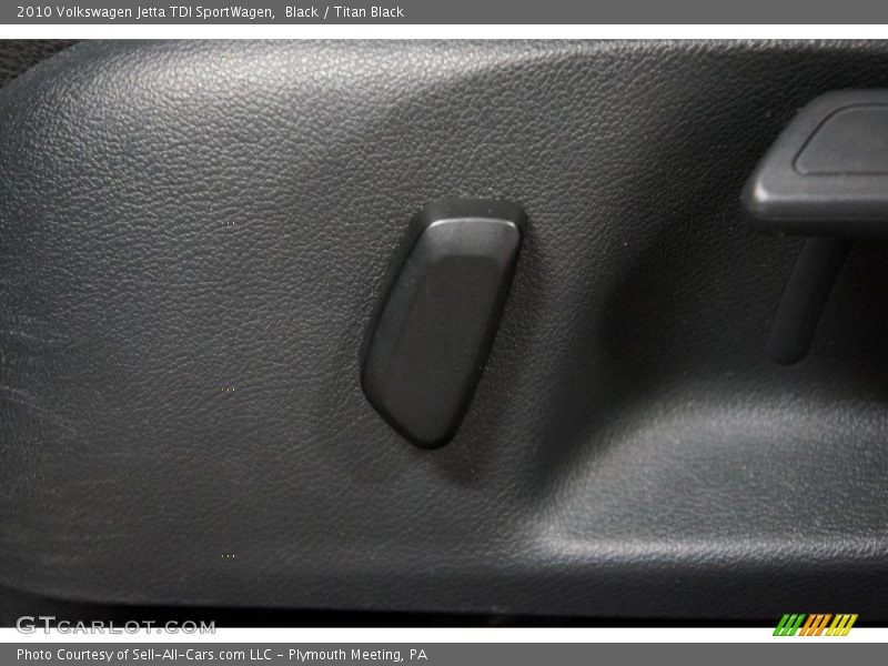 Black / Titan Black 2010 Volkswagen Jetta TDI SportWagen