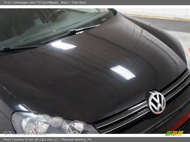 Black / Titan Black 2010 Volkswagen Jetta TDI SportWagen