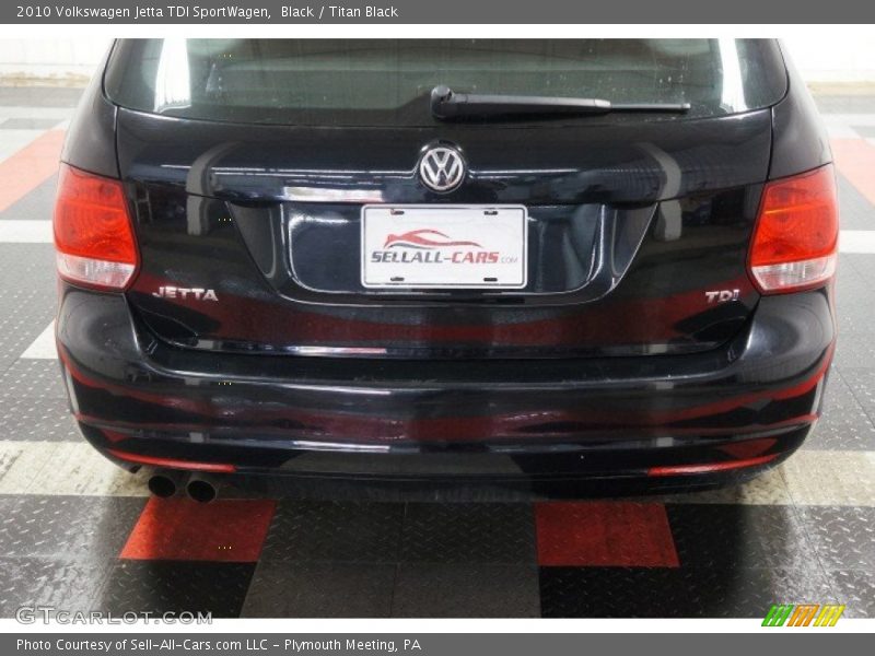 Black / Titan Black 2010 Volkswagen Jetta TDI SportWagen